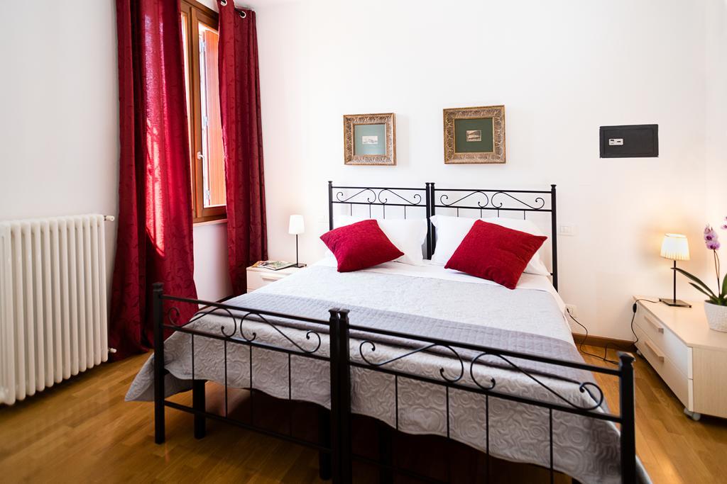 Verona Class Aparthotel "Residenze Del Cuore" 외부 사진